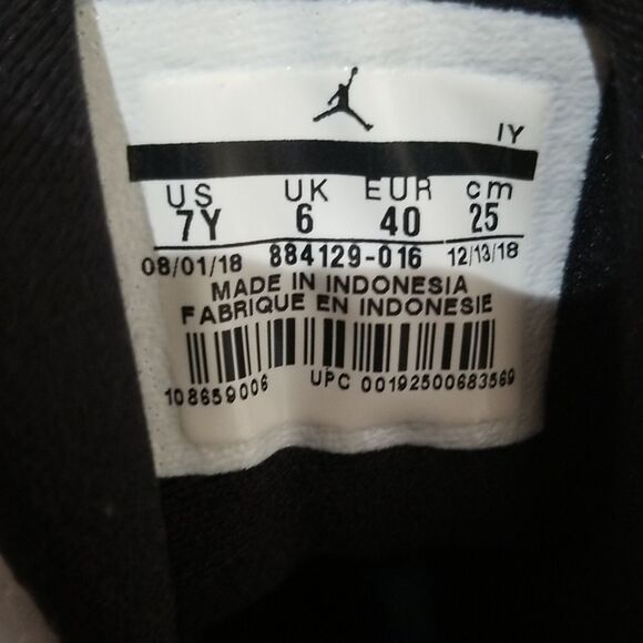 Jordan 13 Retro Atmosphere Grey 2019 Wmn's Size 9, Mens/Boys 7 - Picture 5 of 7